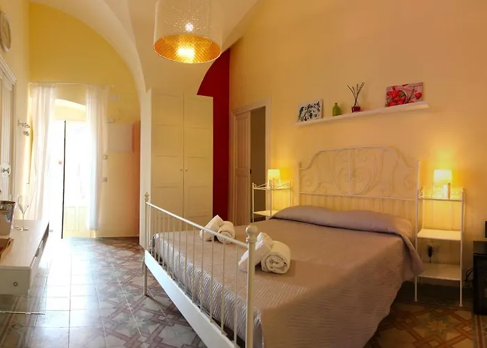 Vecchia Cantina - Le Guest house