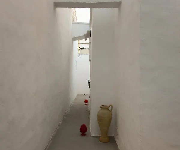 Guest house Vecchia Cantina - Le 3*